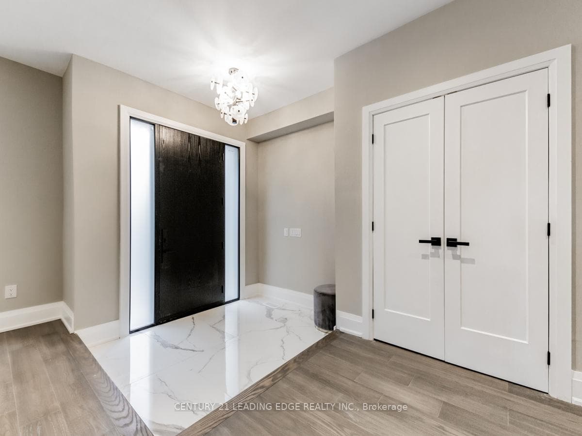 19 Donalda Crescent Unit UPPER photo 4