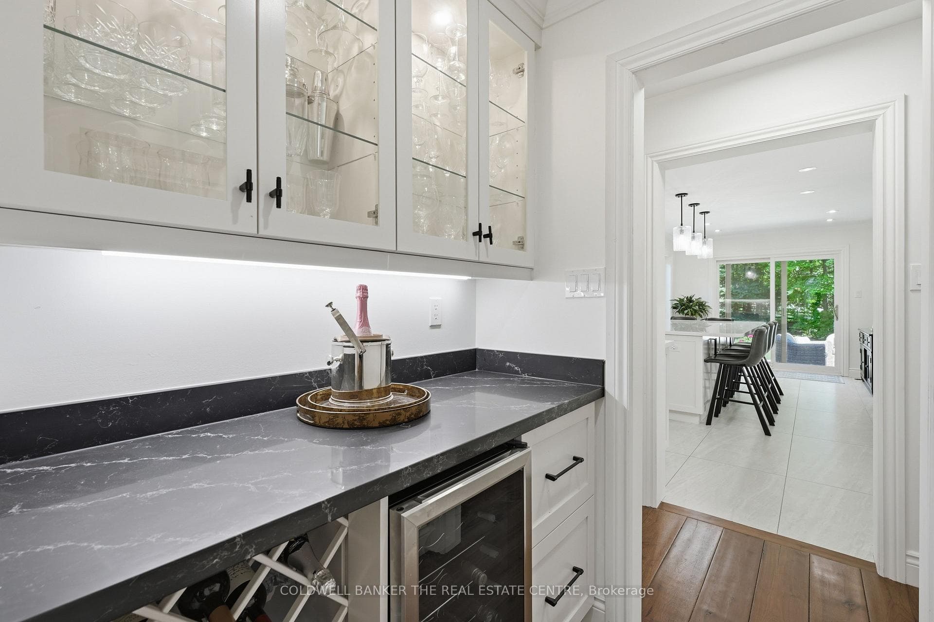 Servery Kitchen to Dining Rm