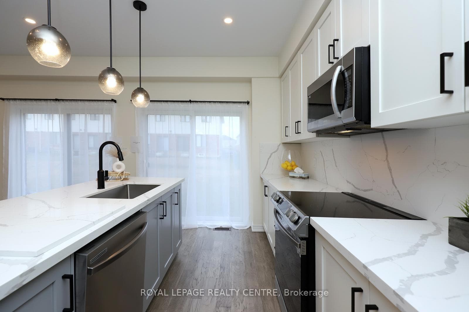 64 Genoa Drive photo 13