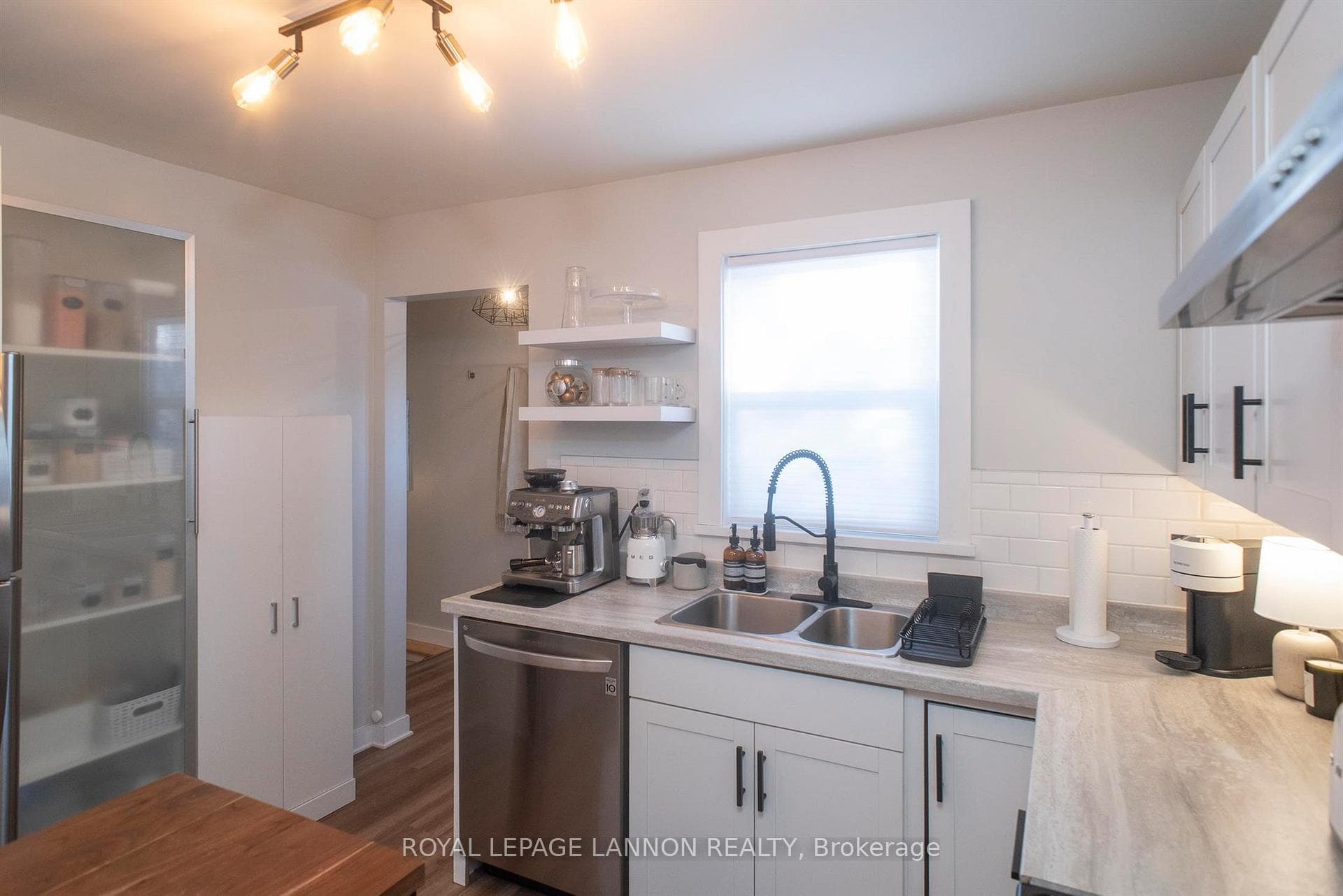 253 Kenogami Avenue photo 13