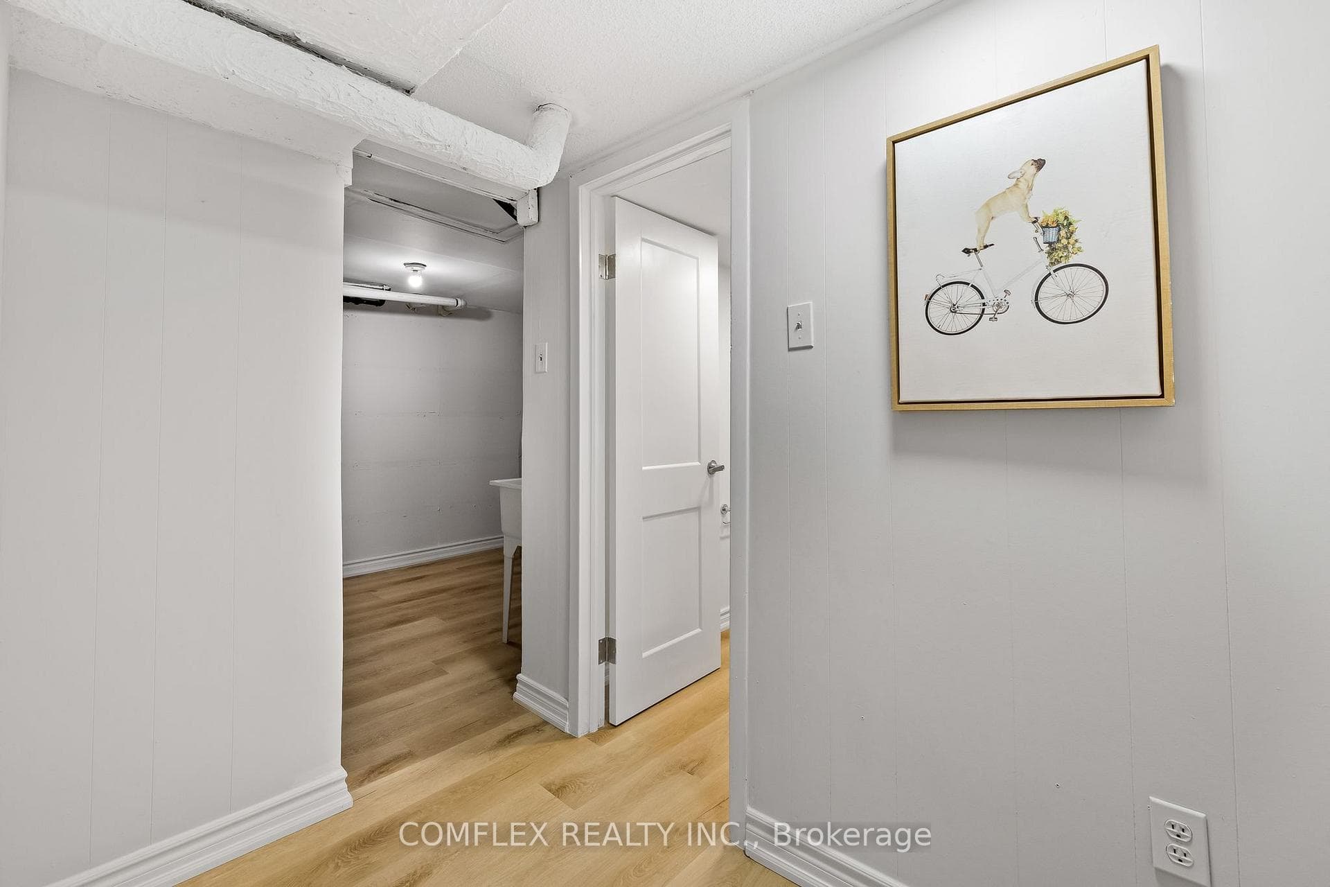 309 Rossland Road photo 23