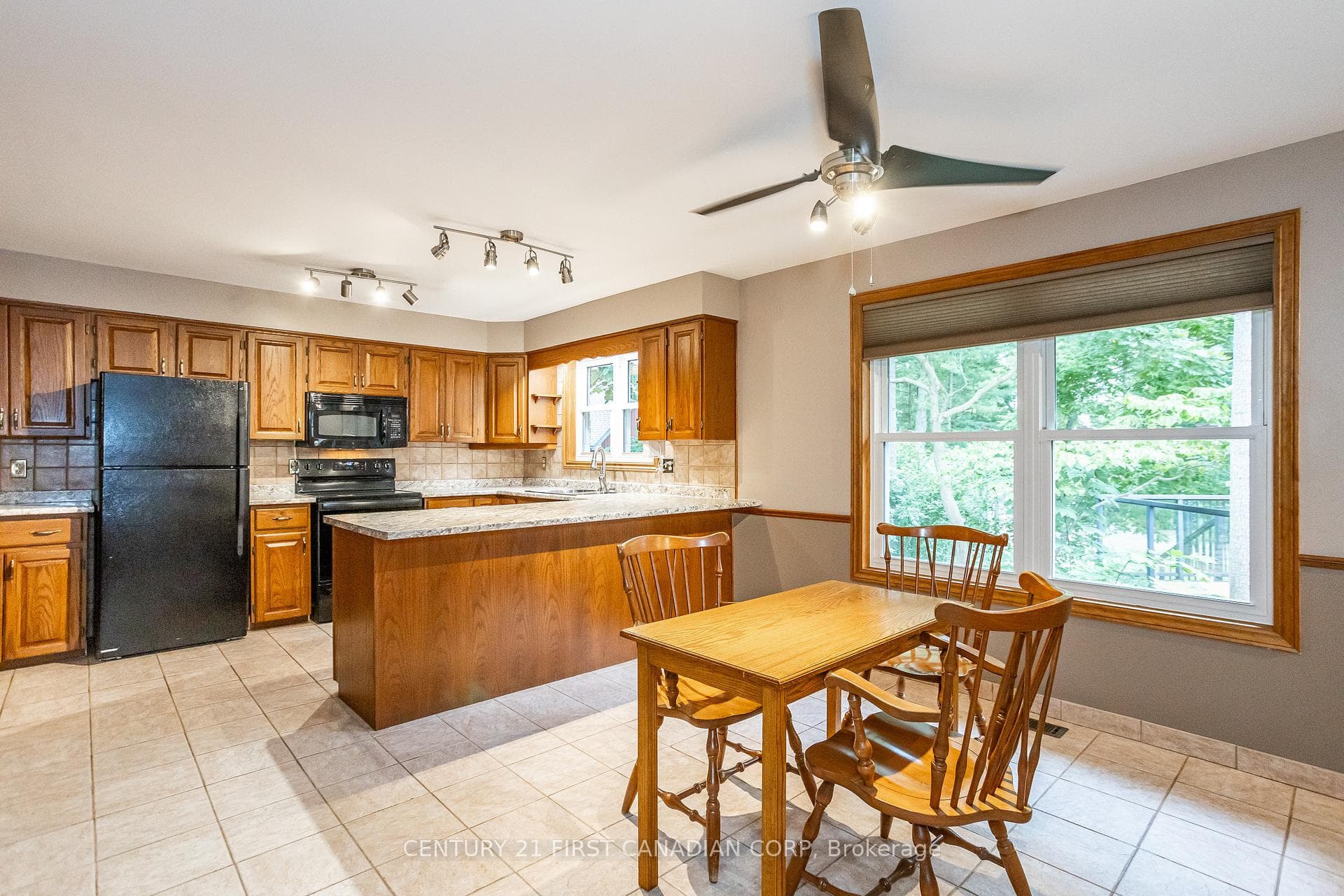 9923 Ontario Street photo 15