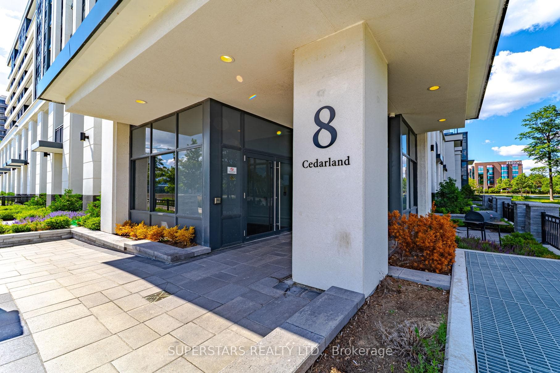 8 Cedarland Drive Unit W121 photo 2