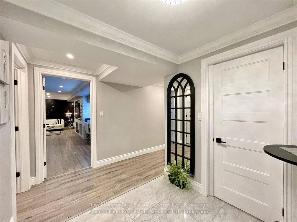 184 Dundas Street photo 22