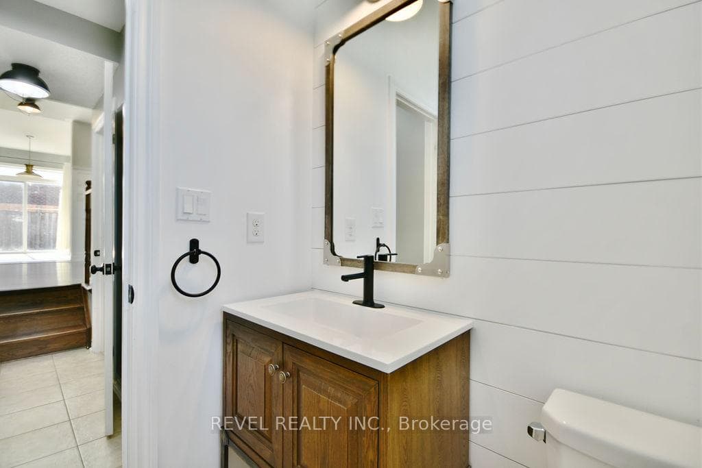 166 SUCCESSION Crescent photo 18