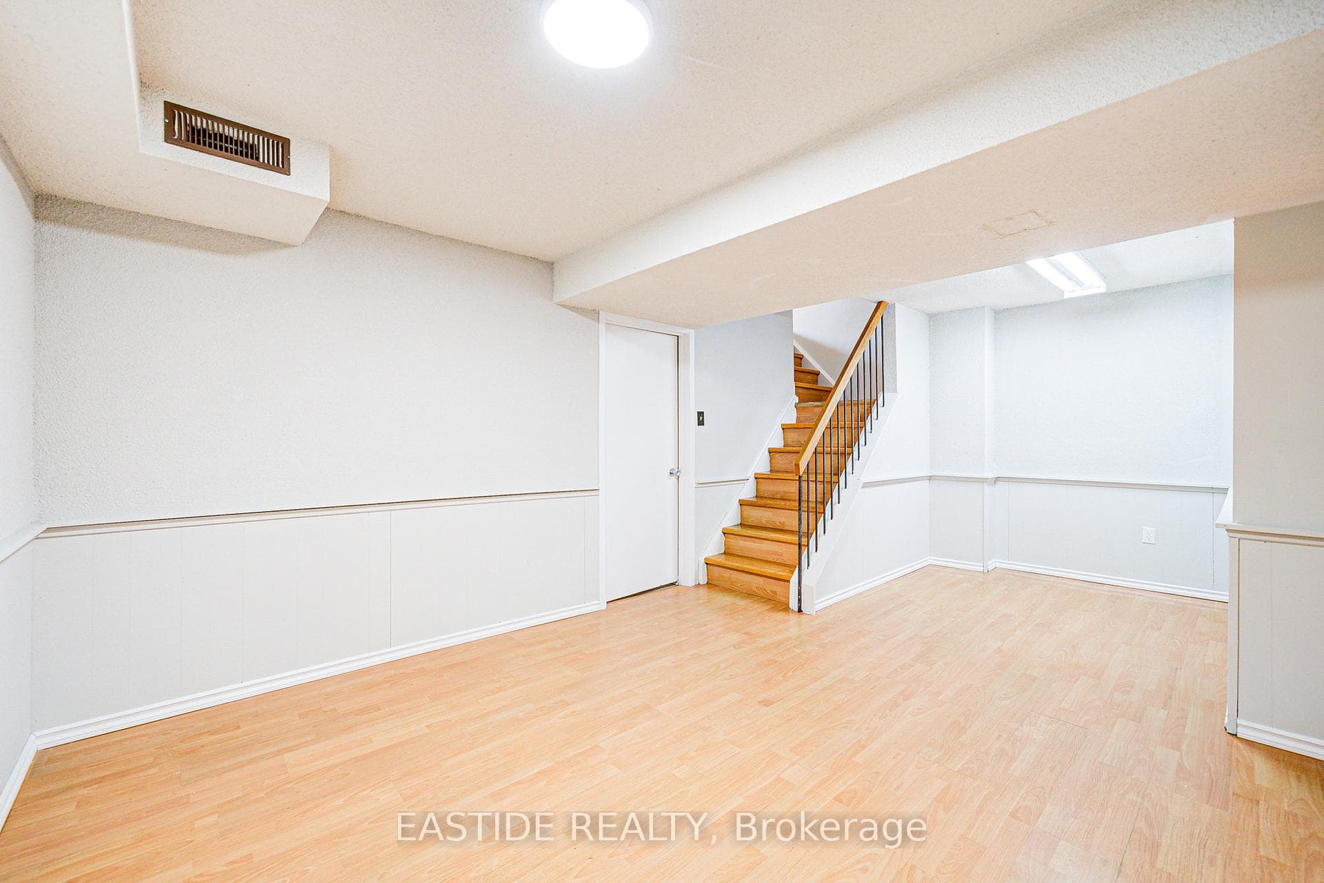 55 Ambercroft Boulevard photo 30