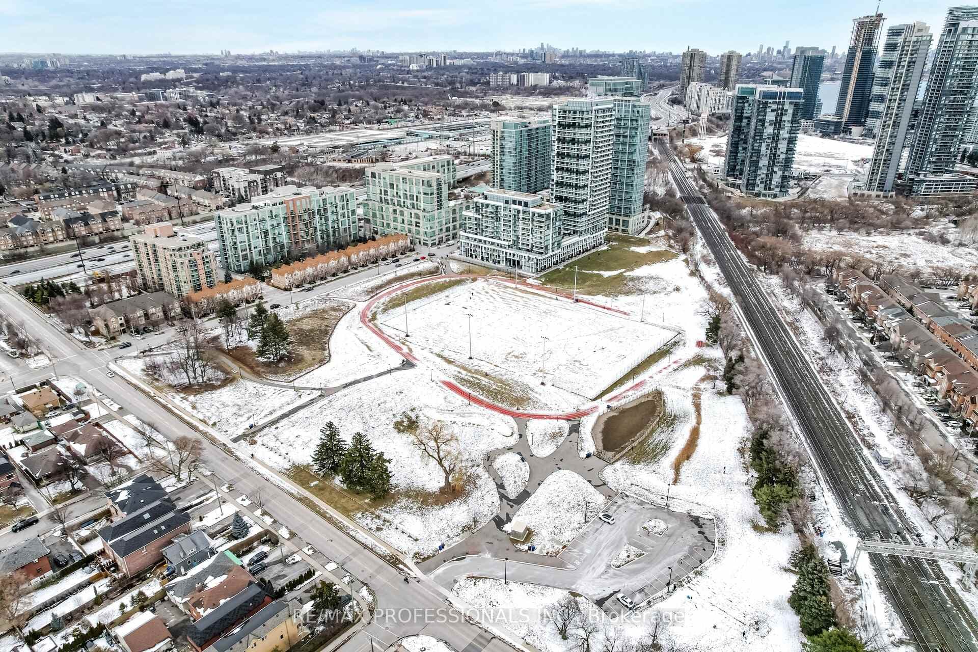251 Manitoba Street Unit 401 photo 39