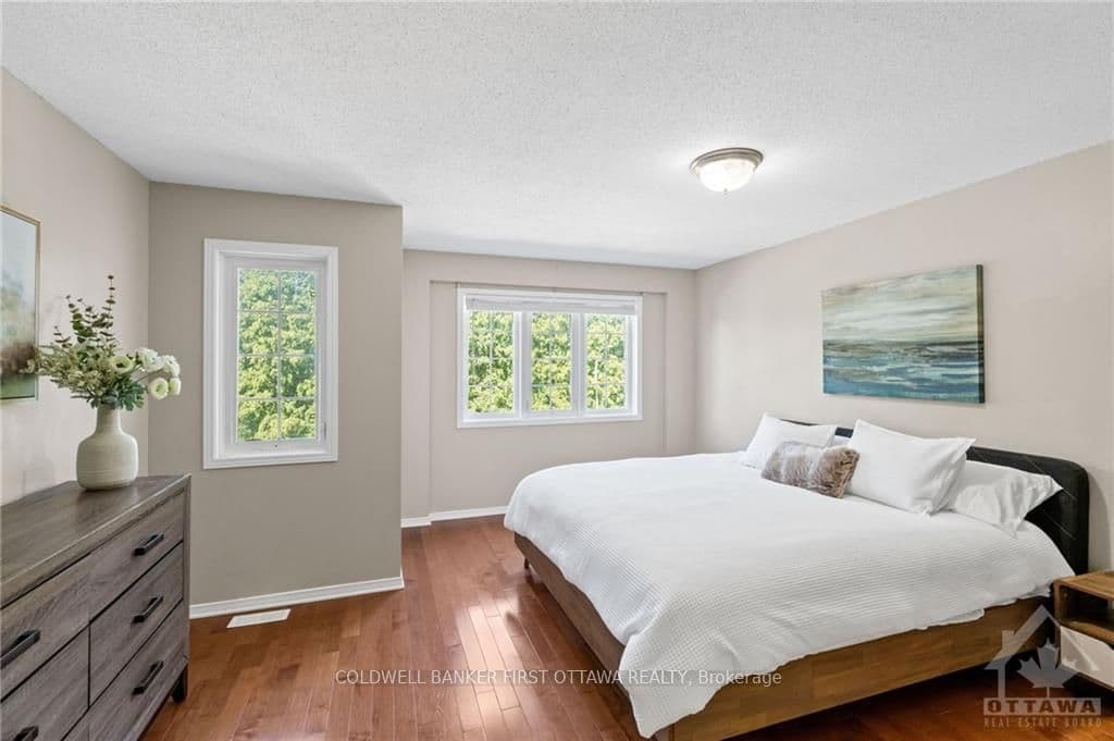 474 SEYTON Drive photo 17