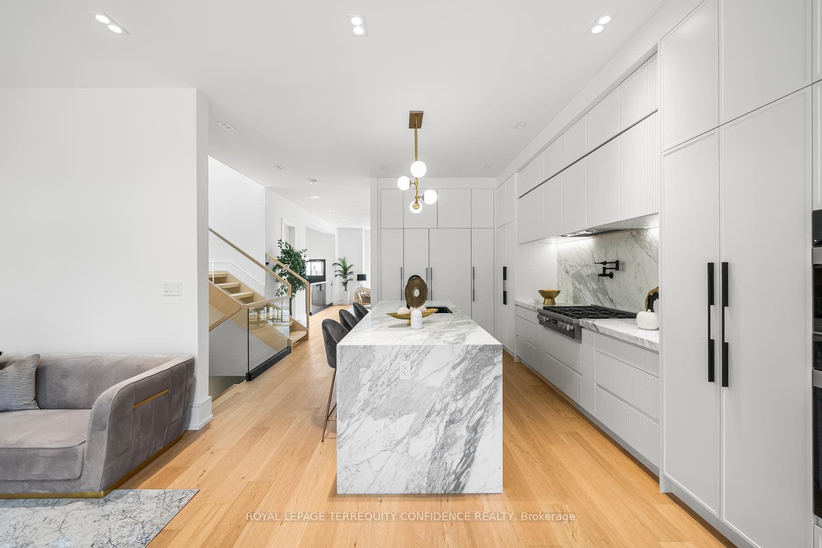 338A Horsham Avenue photo 9