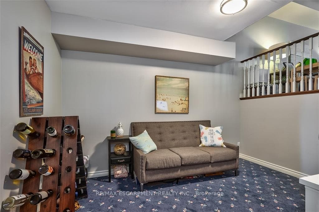 1395 Lakeshore Road photo 13