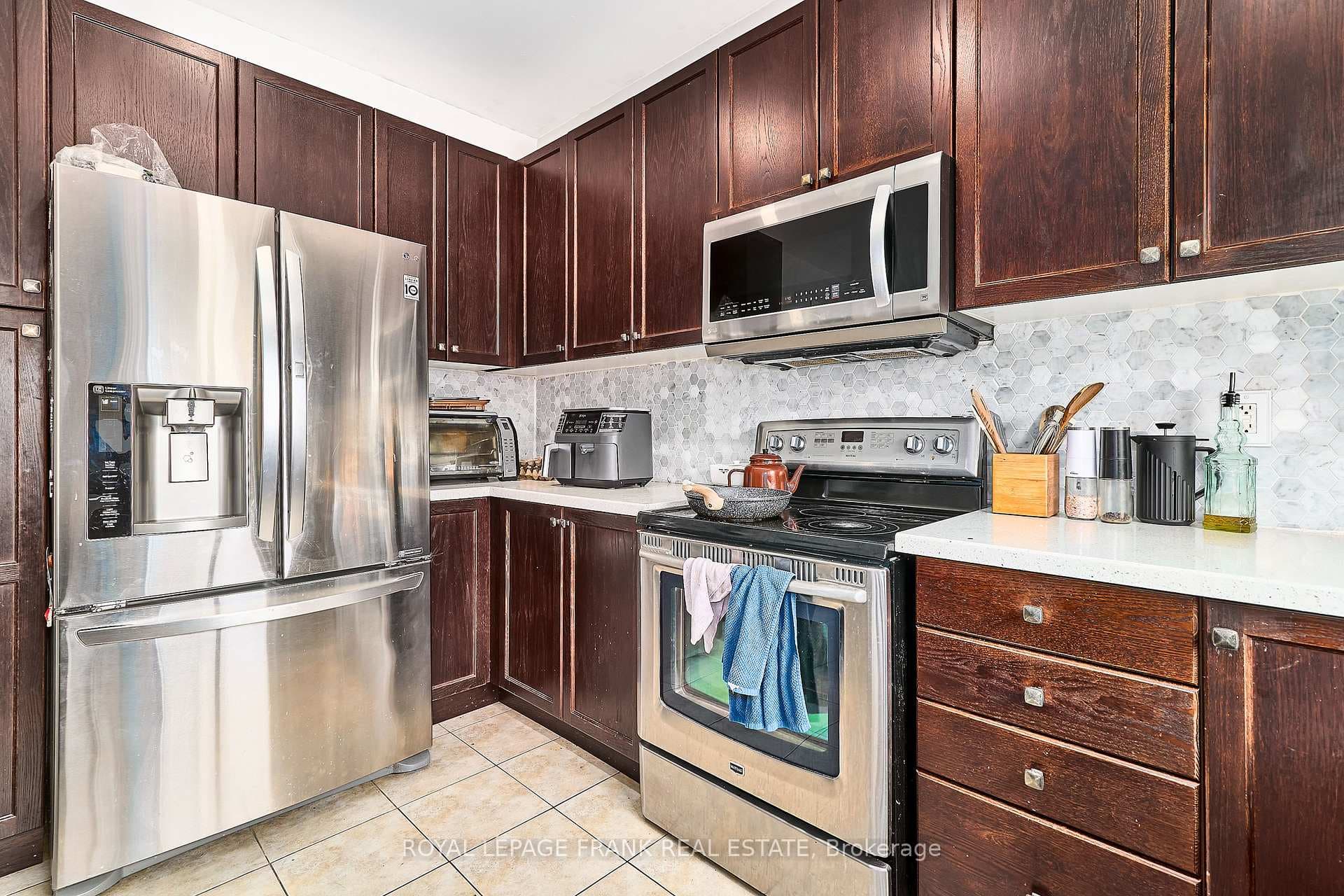 98 Glen Eagles Drive photo 10