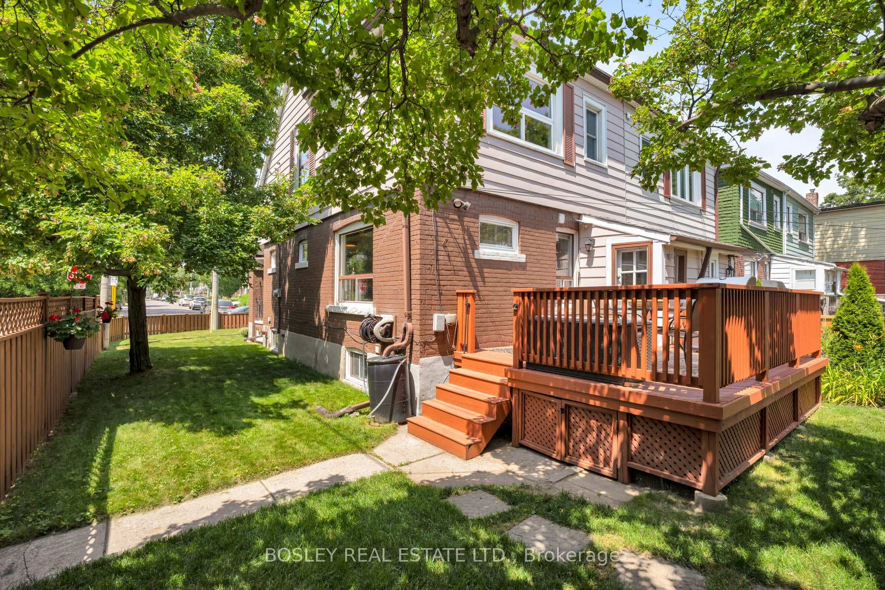 129 Linsmore Crescent photo 26