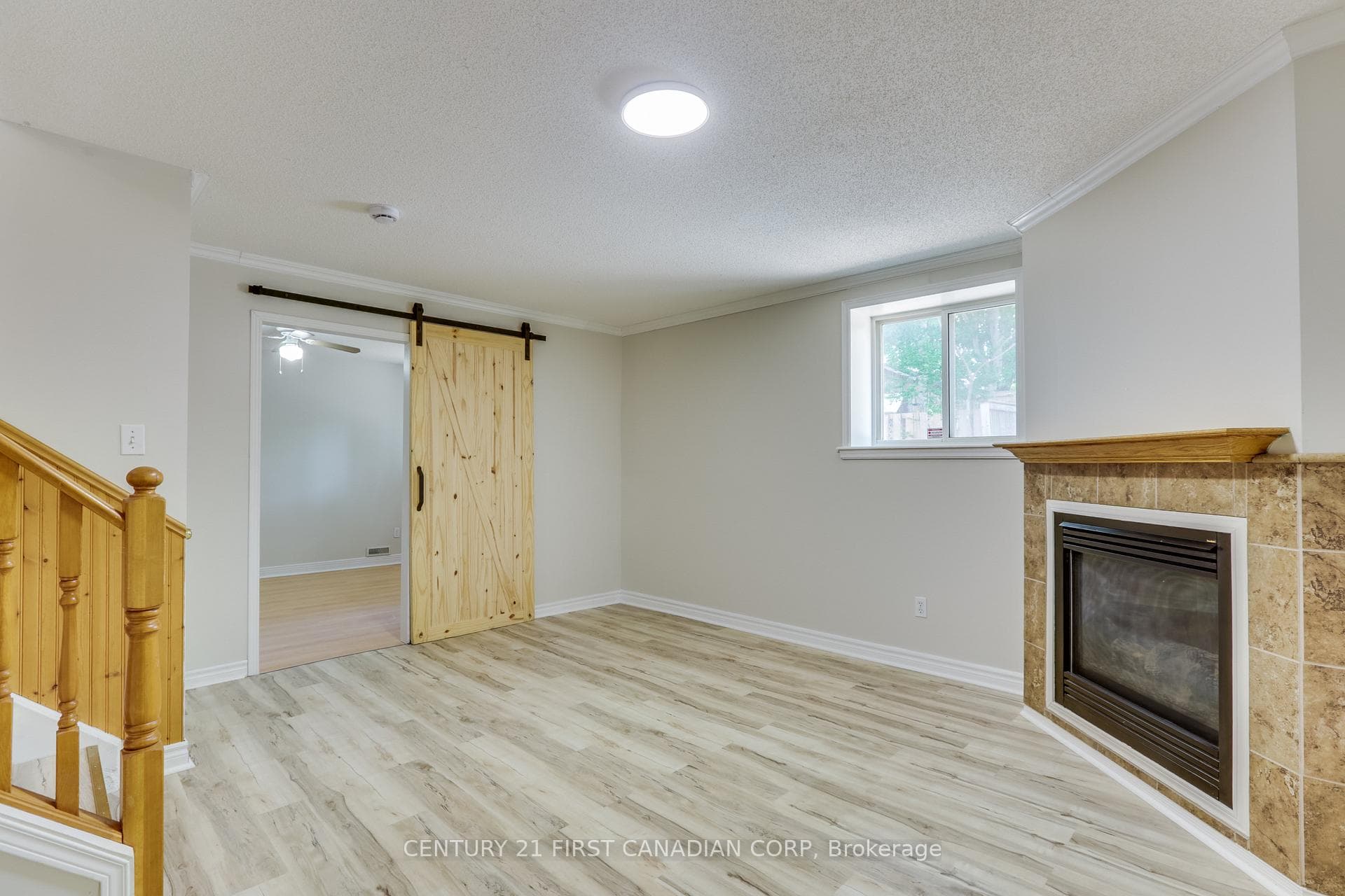 604 Talltree Crescent photo 30