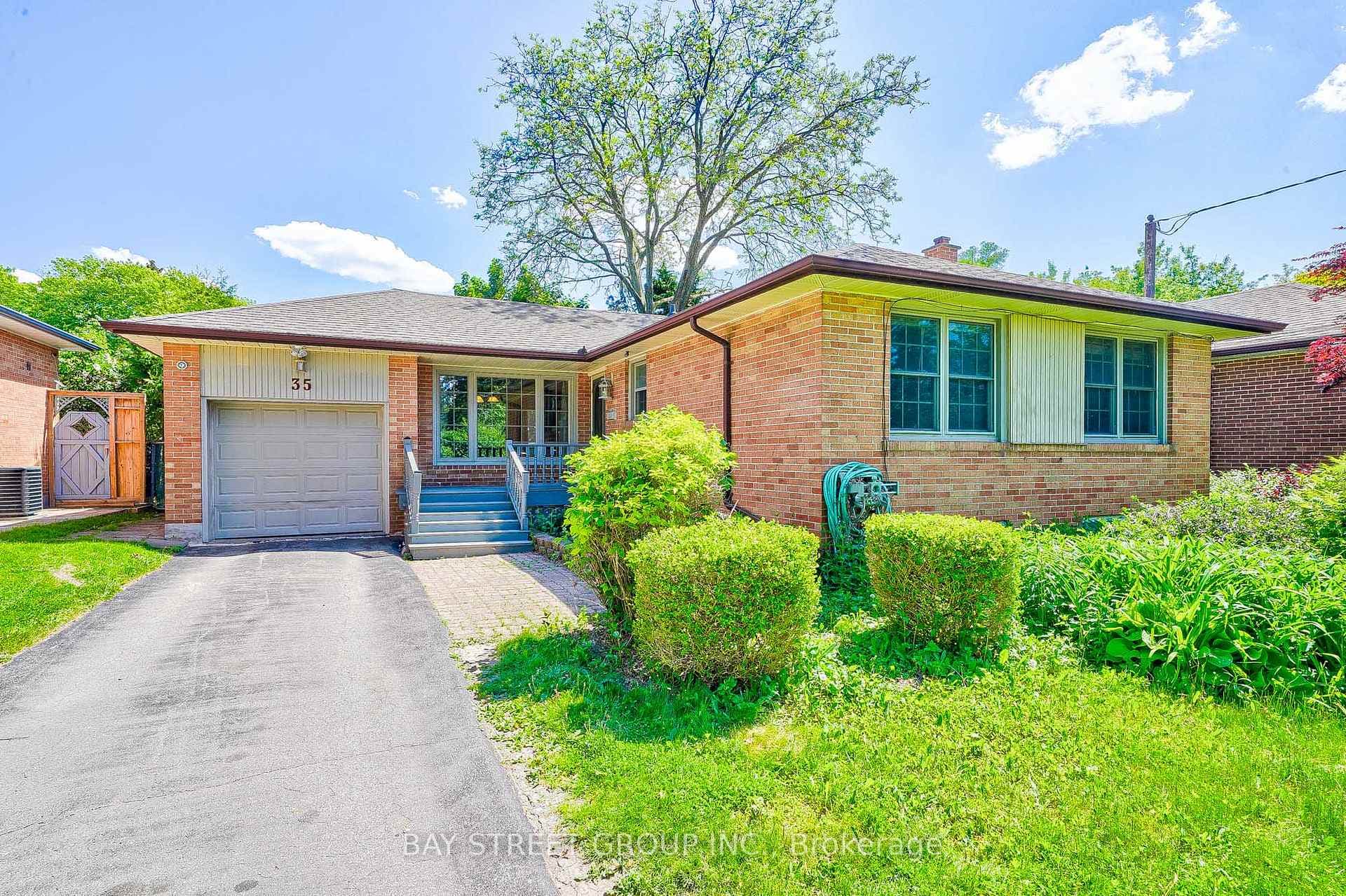 35 Camwood Crescent photo 3