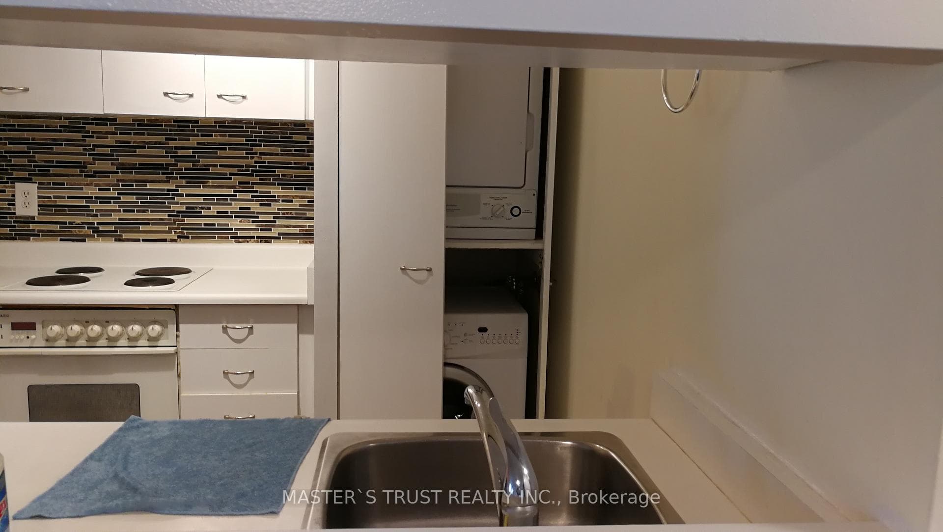 1055 Bay Street Unit 2009 photo 6