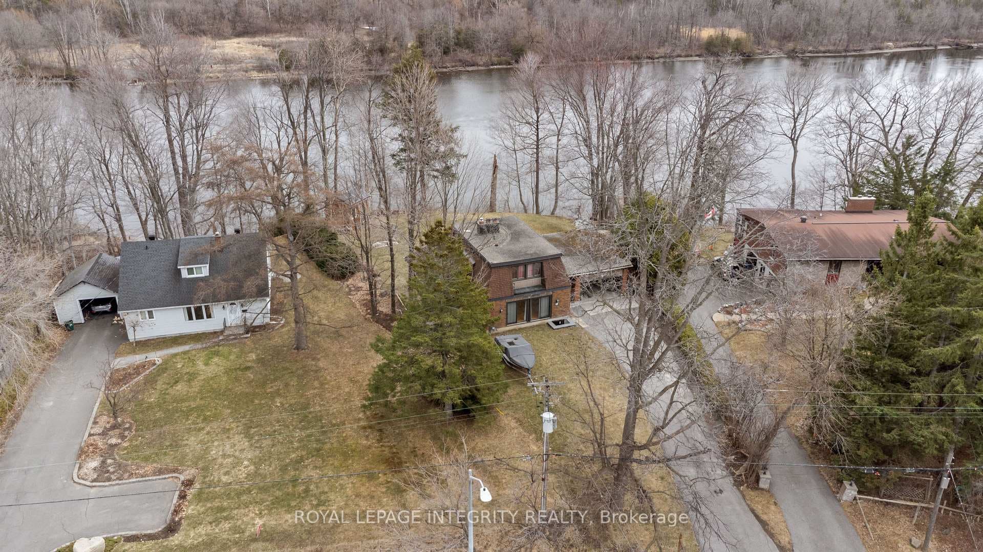 2061 Prince Of Wales Drive photo 3