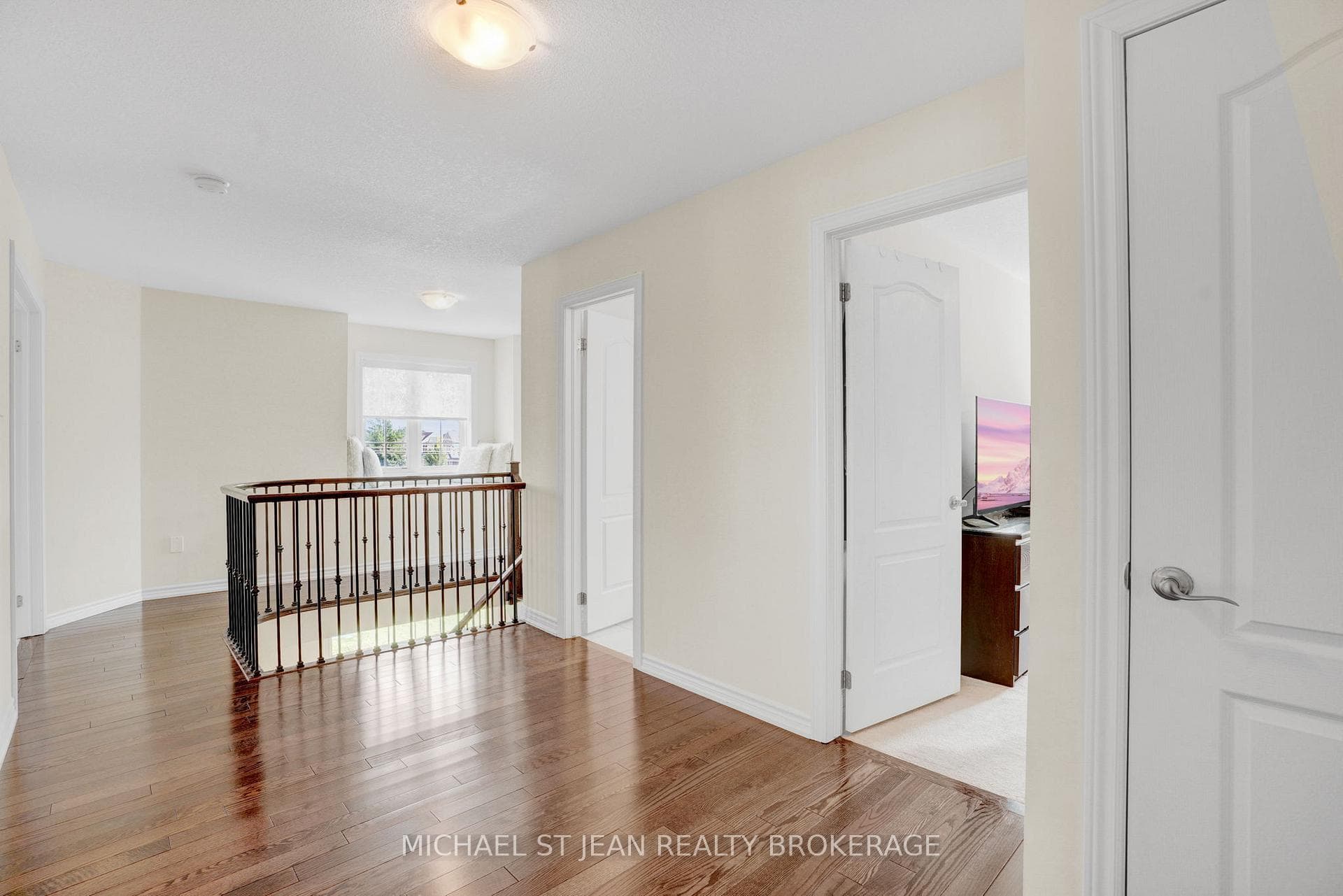 593 MILLER Way photo 12