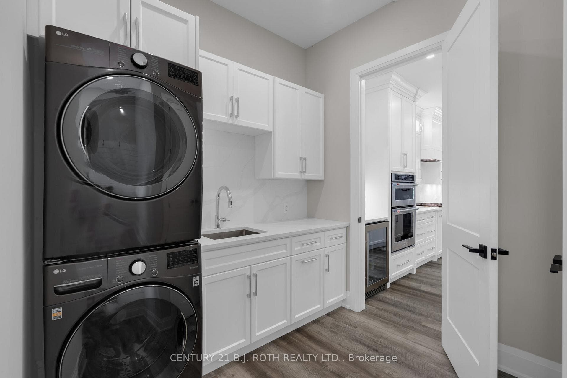 14 Walter James Parkway photo 14
