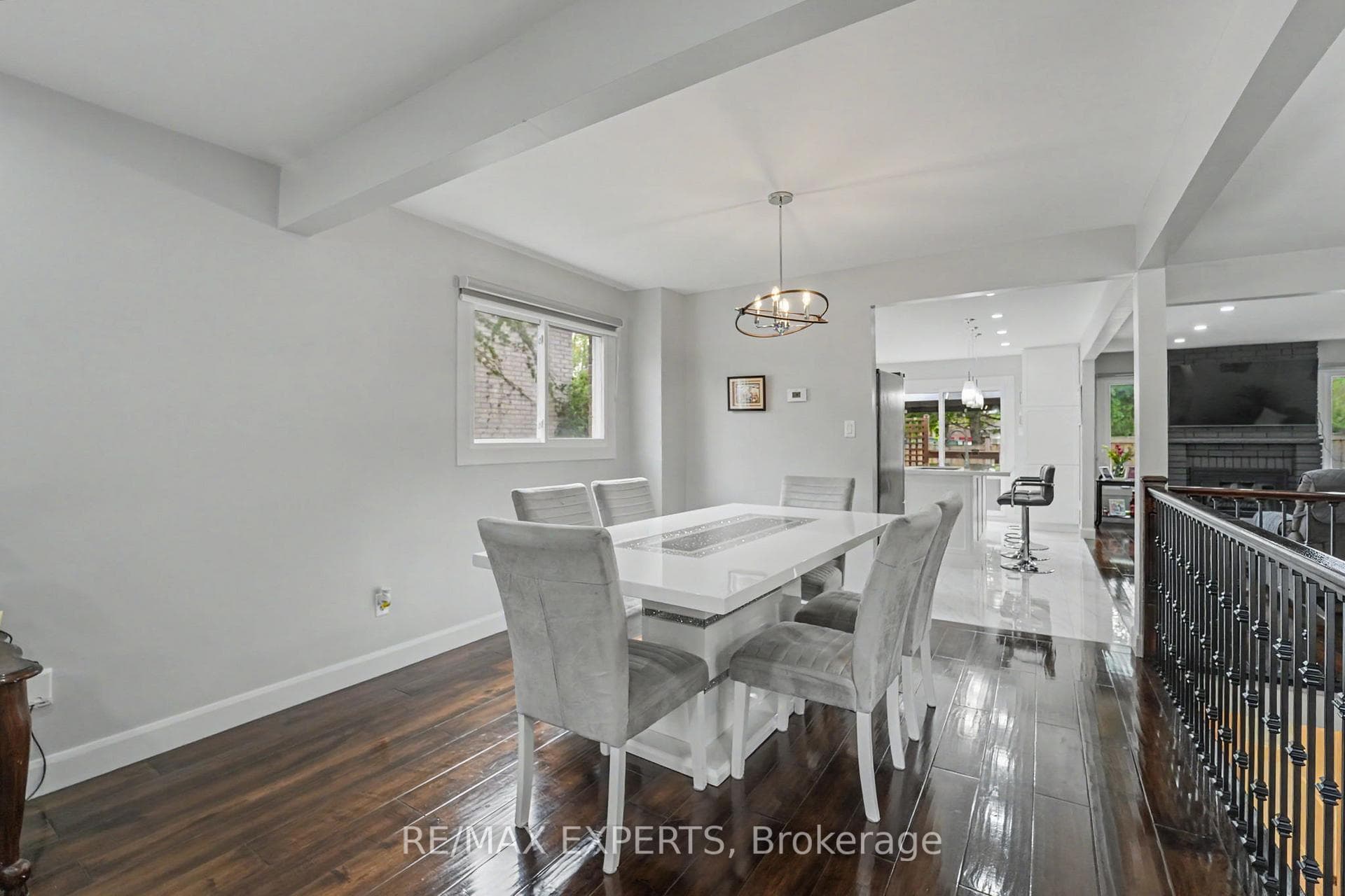 4 Willis Drive photo 8