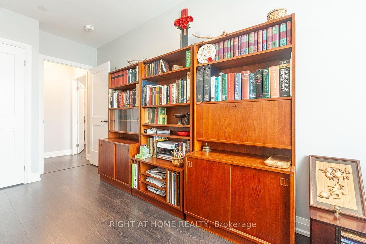 830 Megson Terrace Unit 321 photo 27