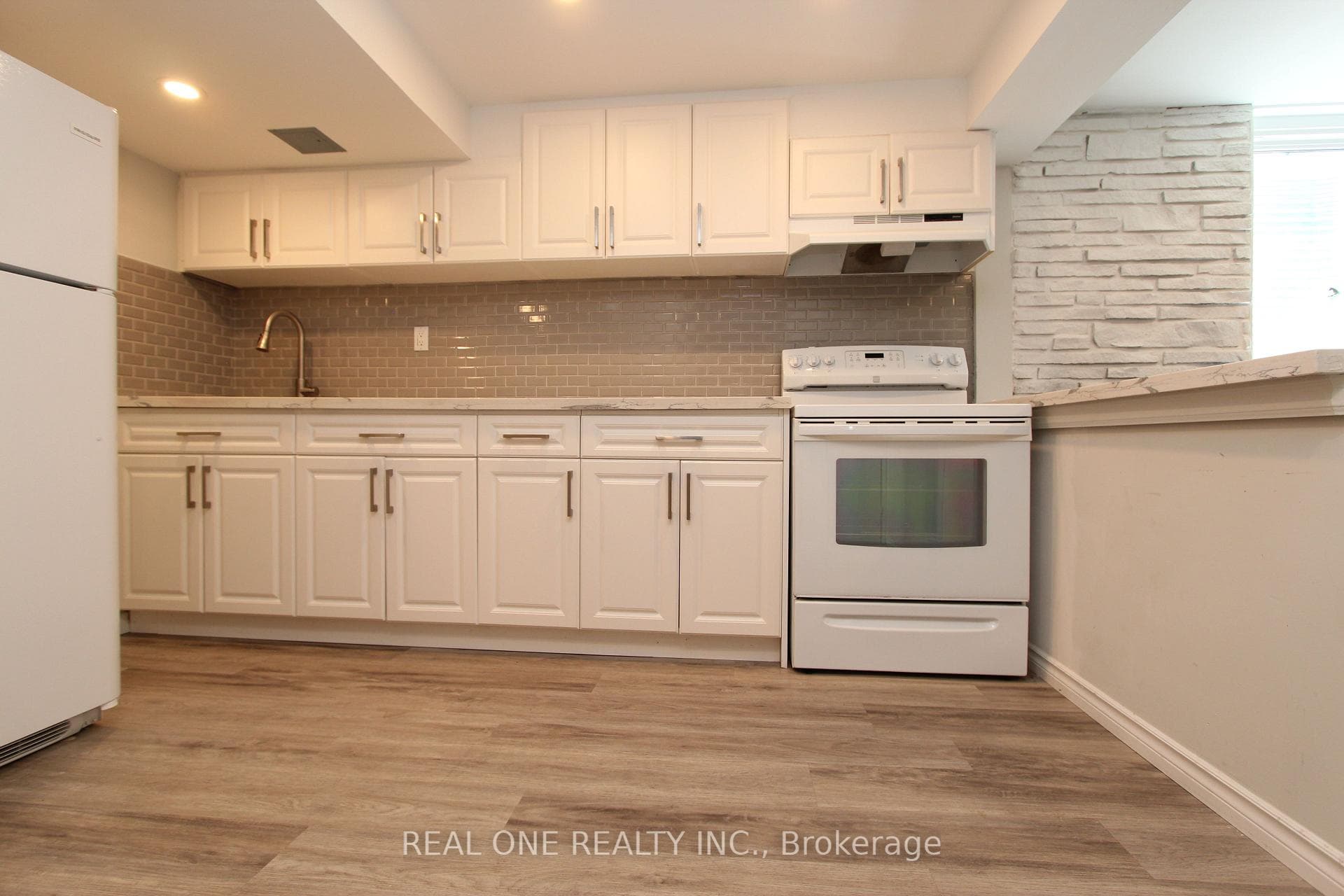25 Bigwin Drive photo 23