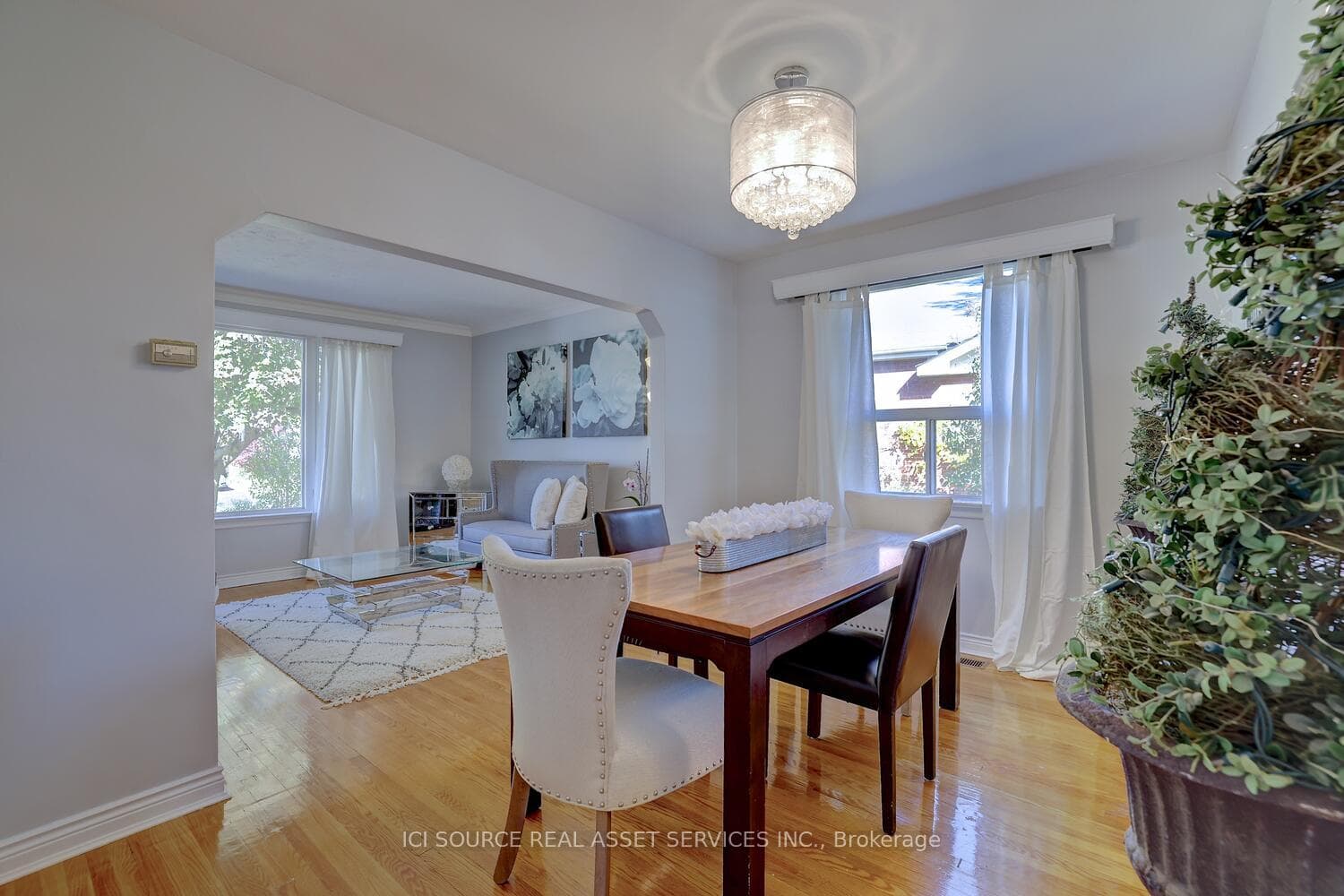 566 Drymen Crescent photo 5