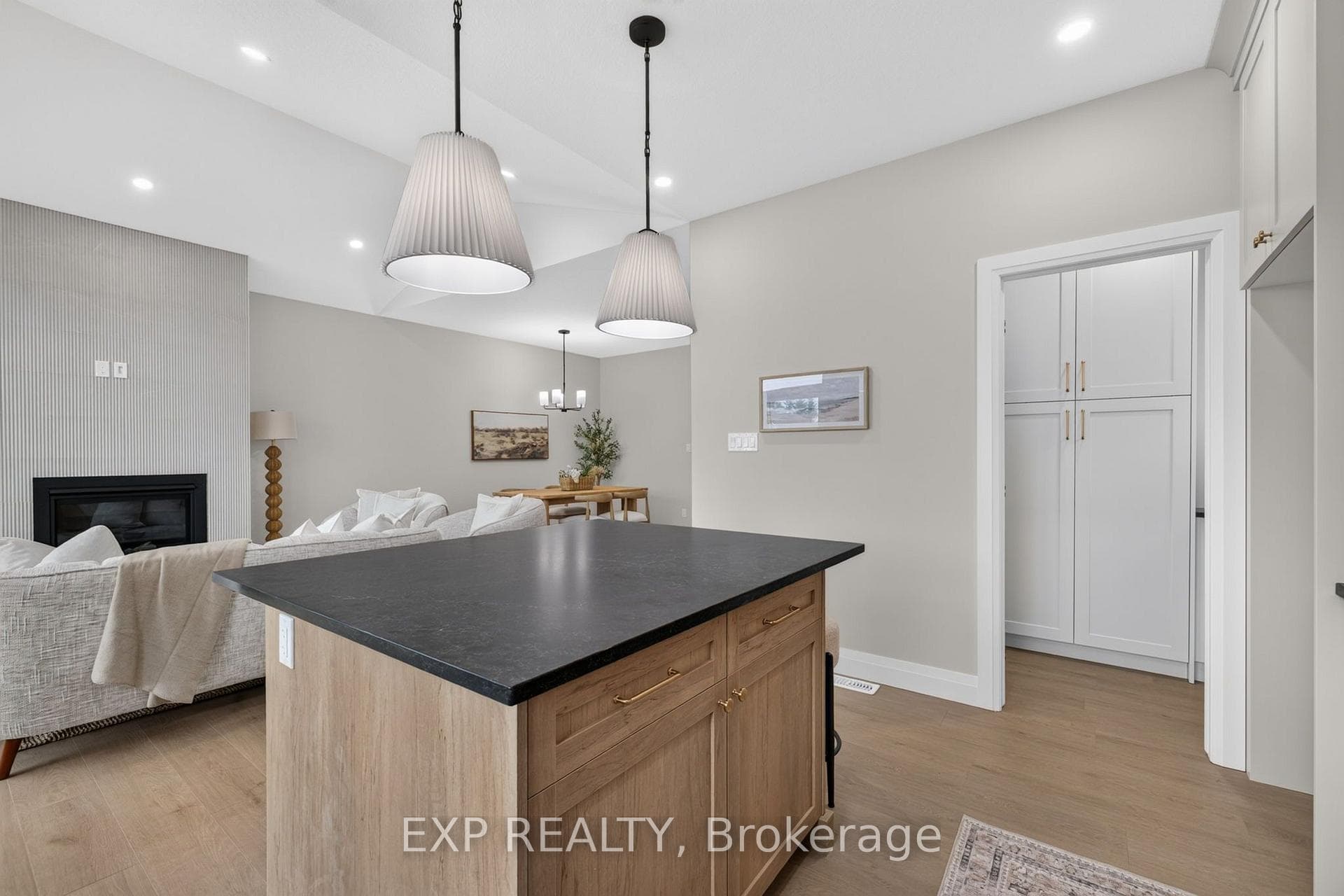 6 Sullivan Street photo 21