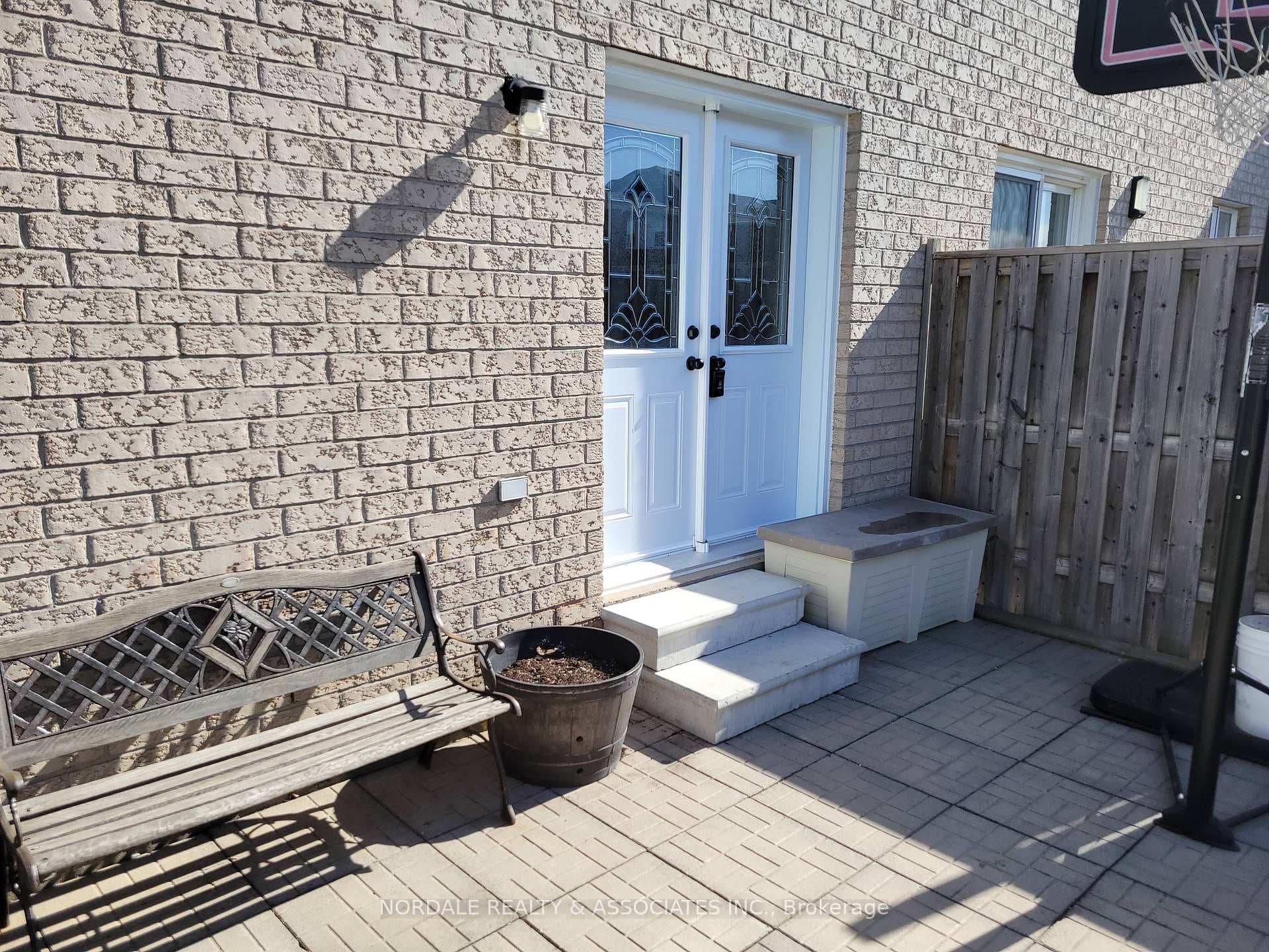 20 D'AMATO Crescent photo 3