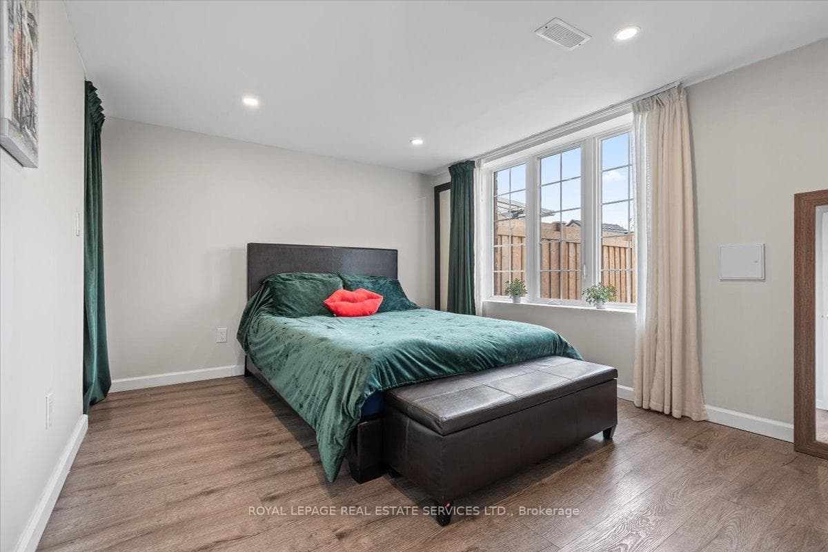 24 Gilroy Court photo 25