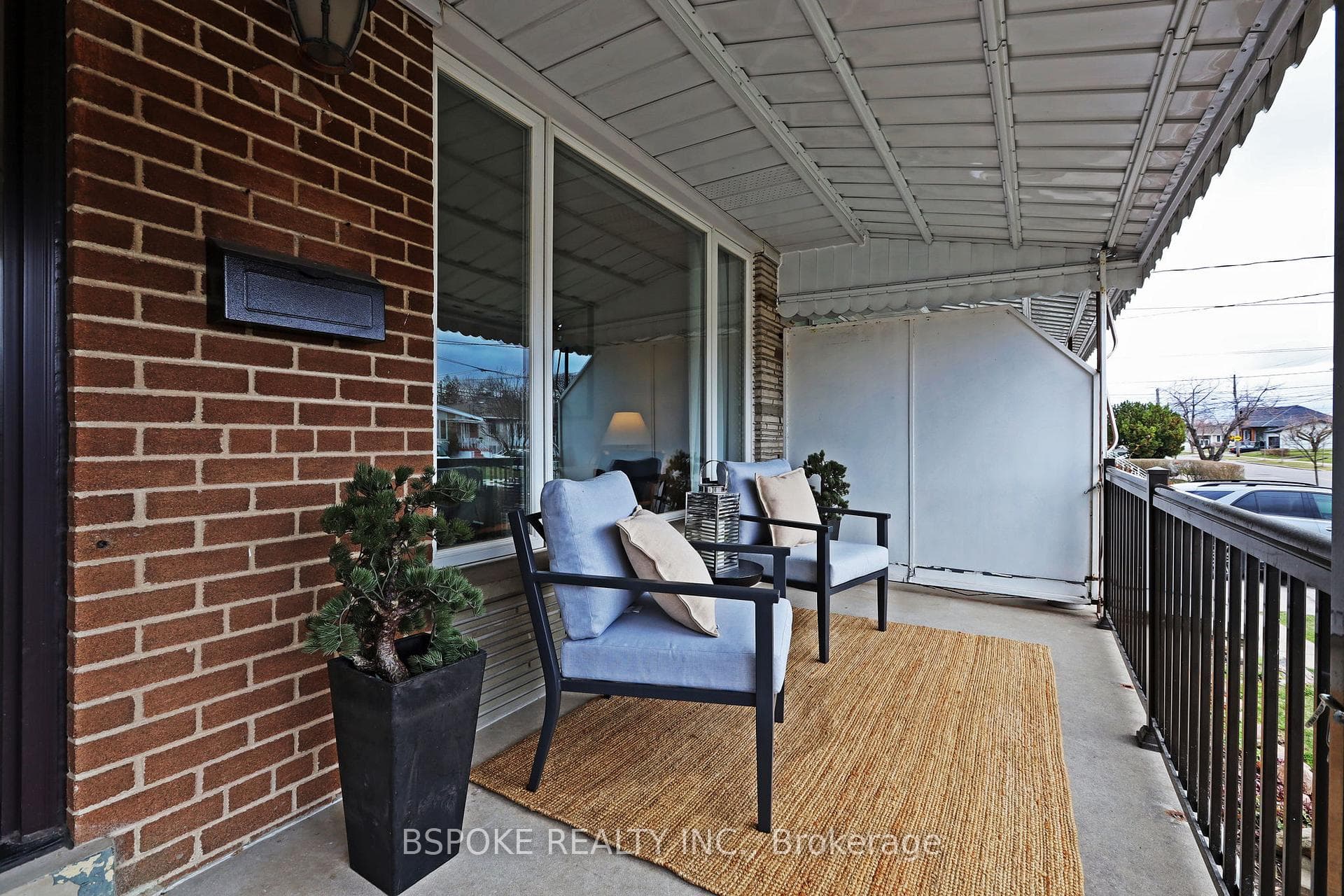 49 Howbert Drive photo 4