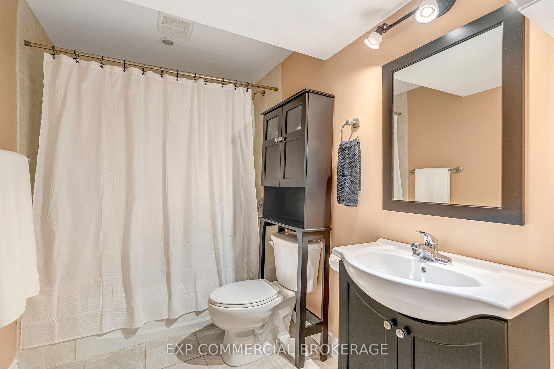 2264 Highcroft Road photo 42