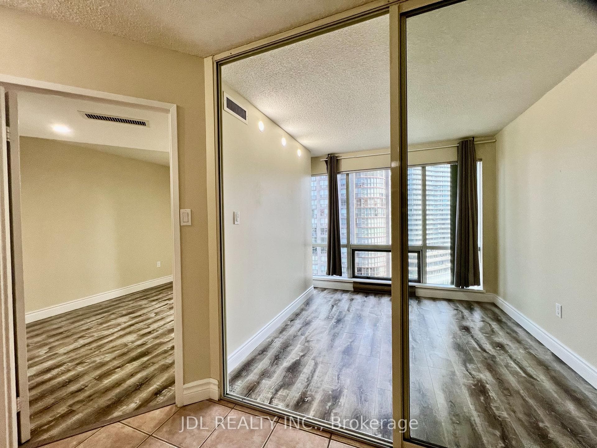 1001 Bay Street Unit 1712 photo 8