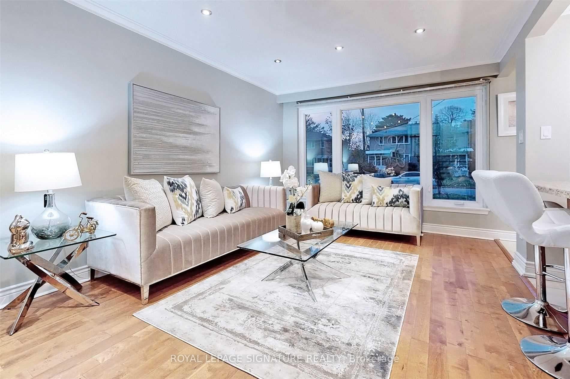 65 Holcolm Road Unit Upper photo 2