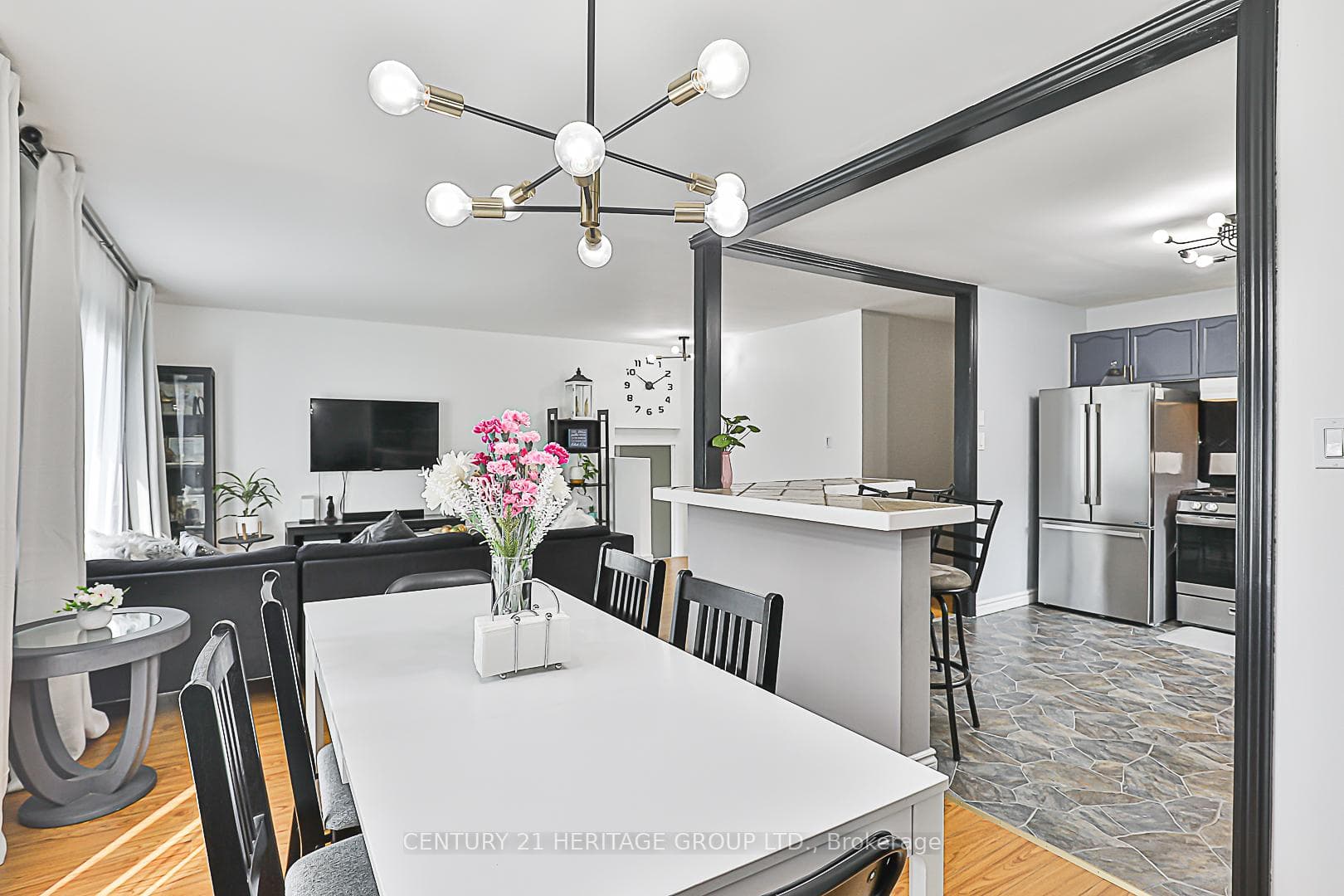 150 Bayview Avenue photo 9