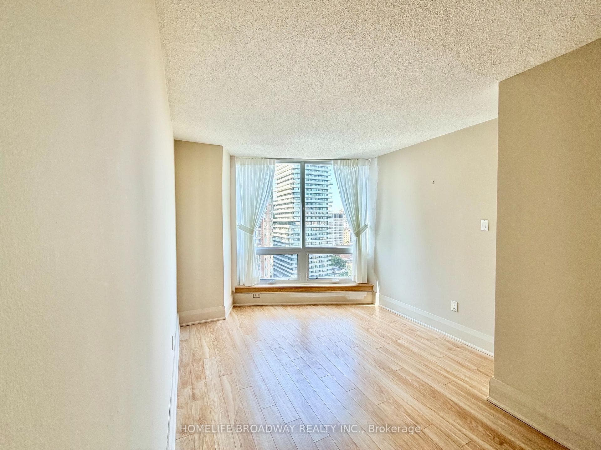 1055 Bay Street Unit 1908 photo 13