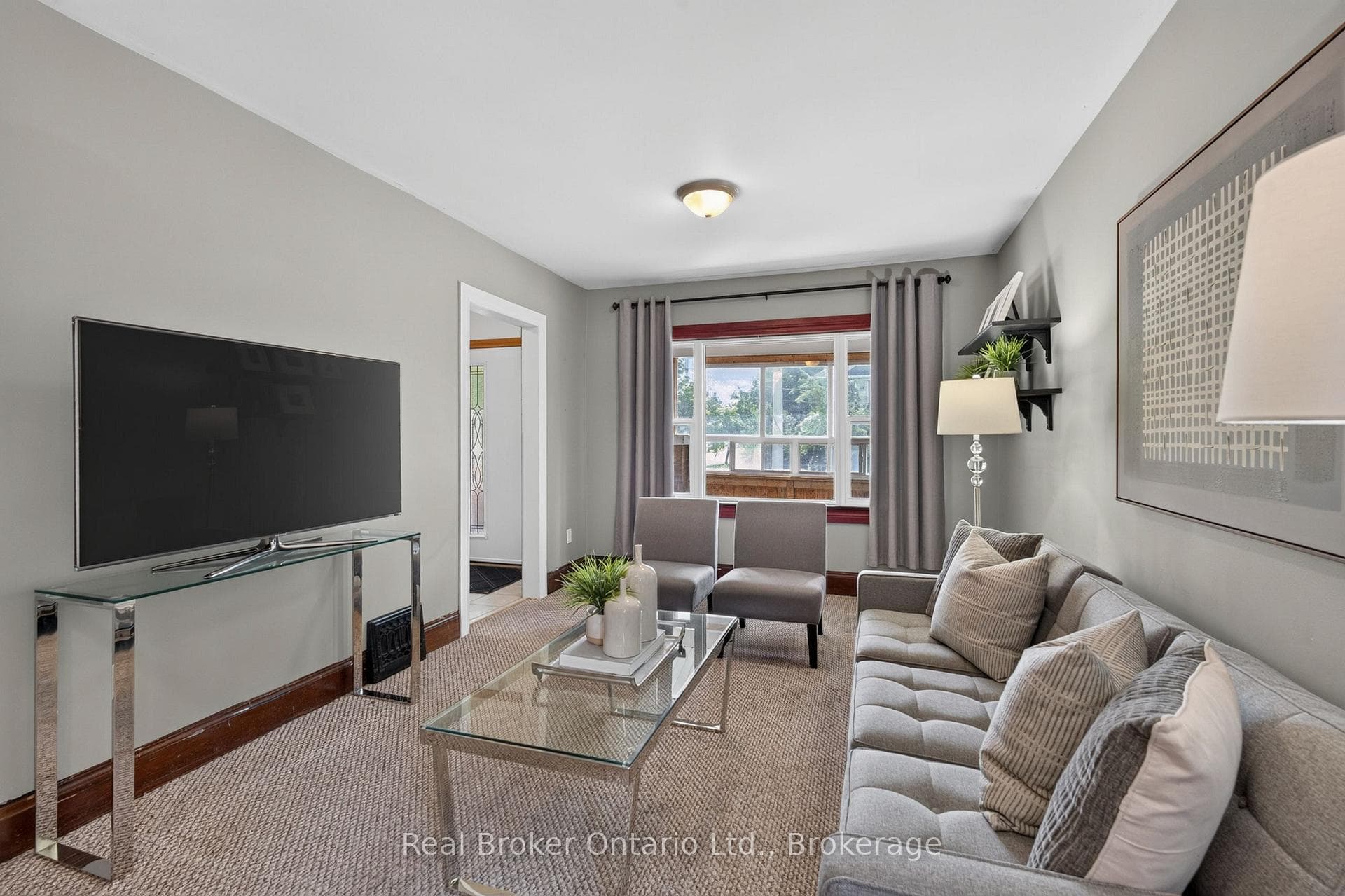 2 Herlan Avenue photo 12
