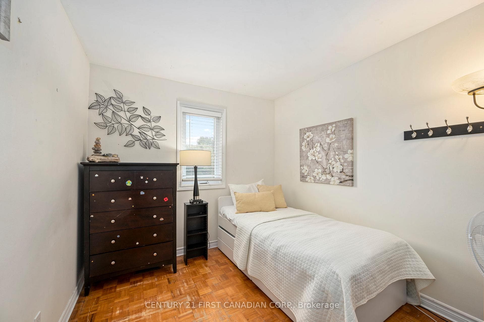 229 Millbank Drive photo 18