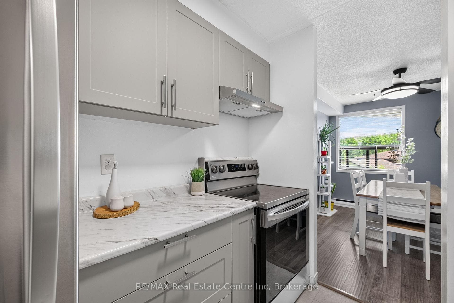 65 Silvercreek Parkway Unit 401 photo 19