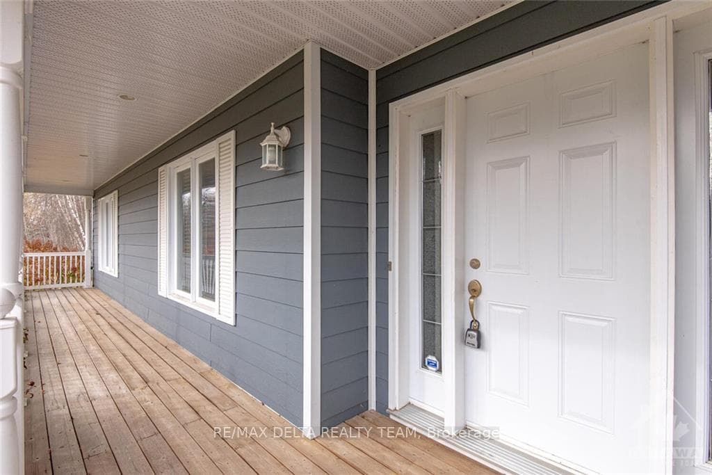 5025 WHISPERING WILLOW Drive photo 2