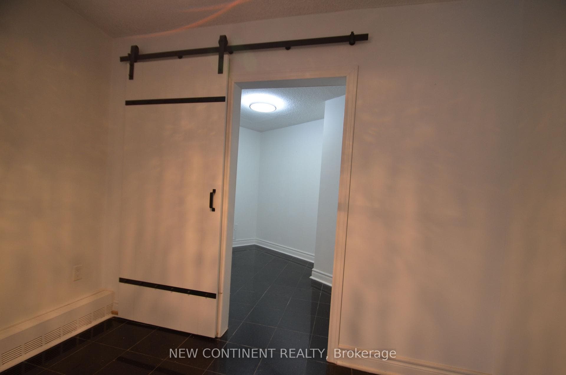 1705 MCCOWAN Road Unit 212 photo 10