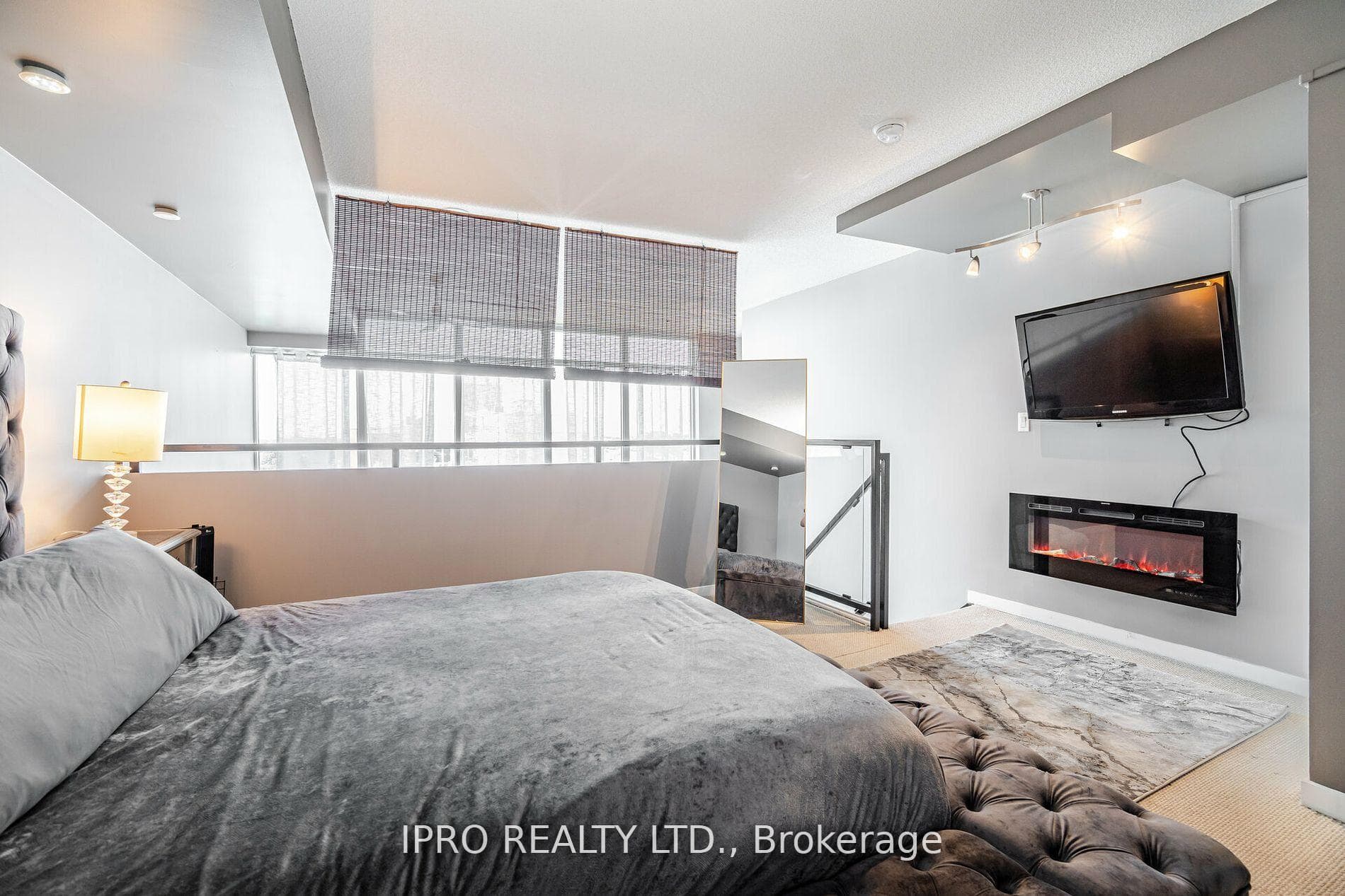 250 Manitoba Street Unit 715 photo 20