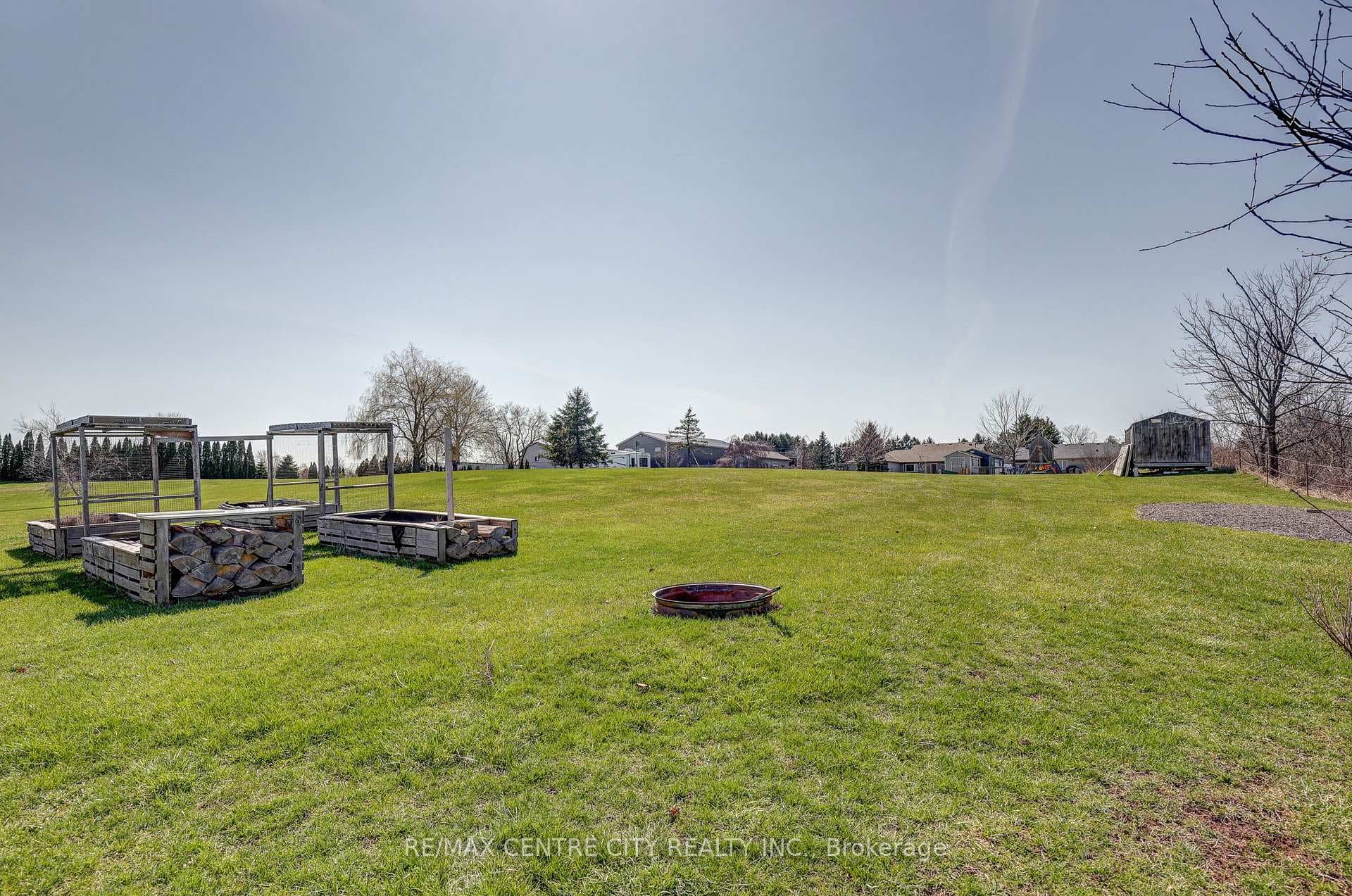 11680 Springfield Road photo 29