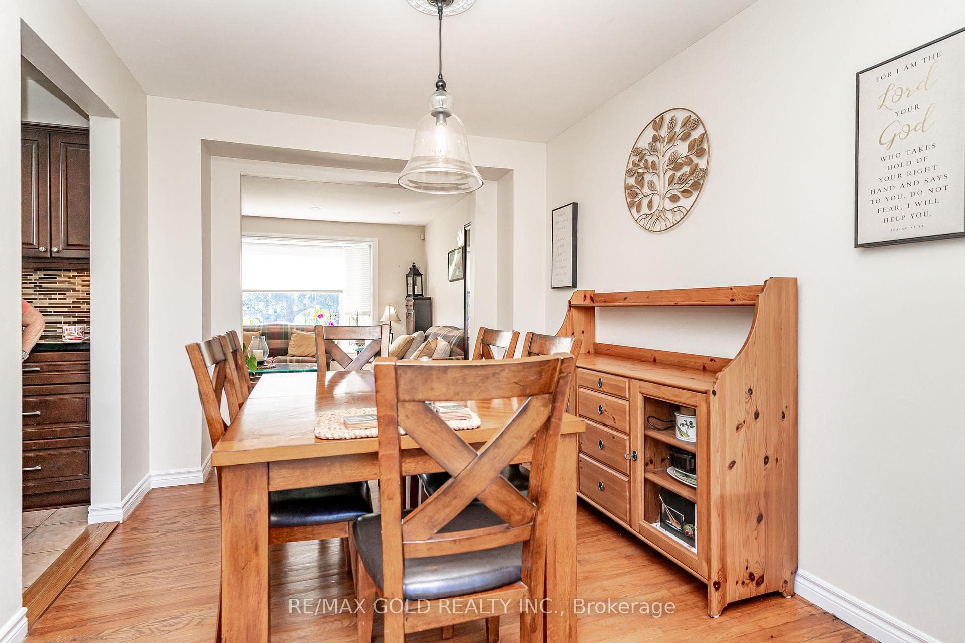 86 Clarence Street photo 12