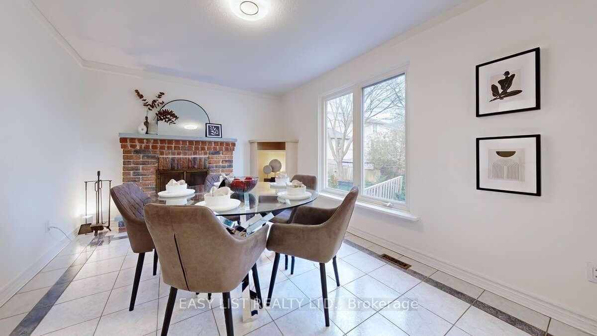 855 Queen Street Unit 1 photo 24