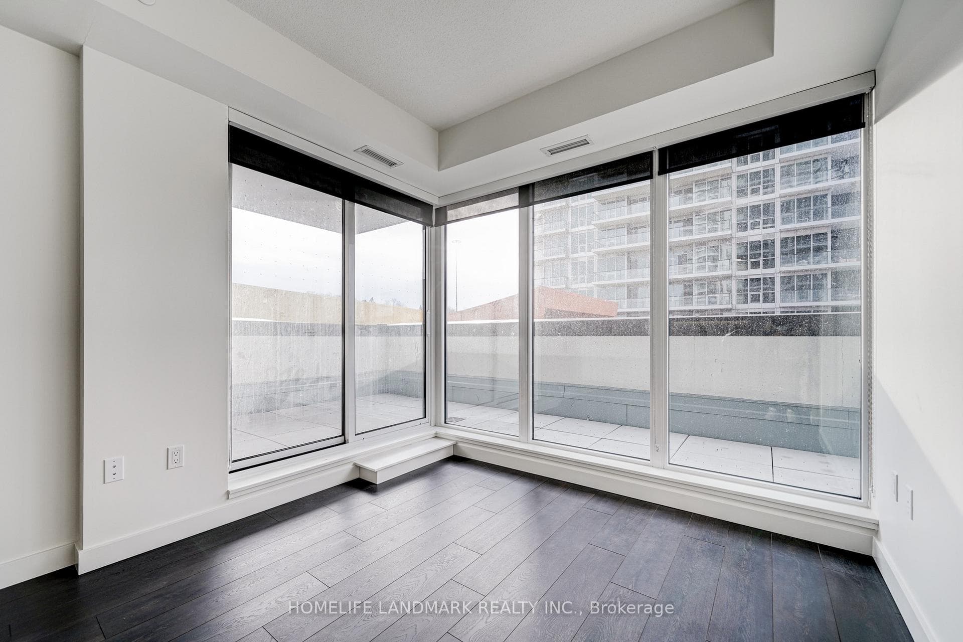 95 Mcmahon Drive Unit 303 photo 13