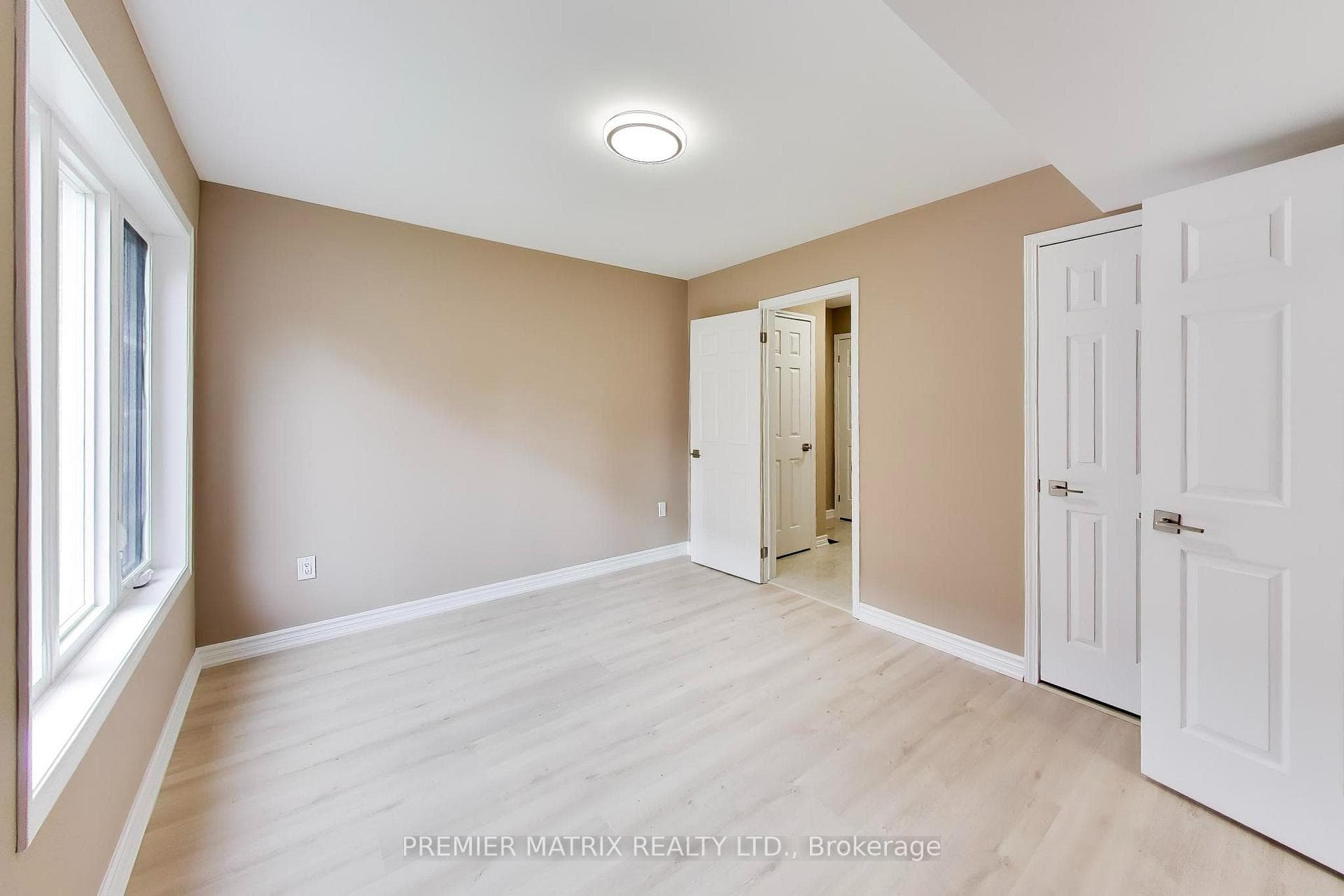 37 Shiff Crescent photo 8
