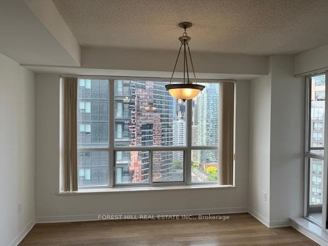 925 Bay Street Unit 2906 photo 7