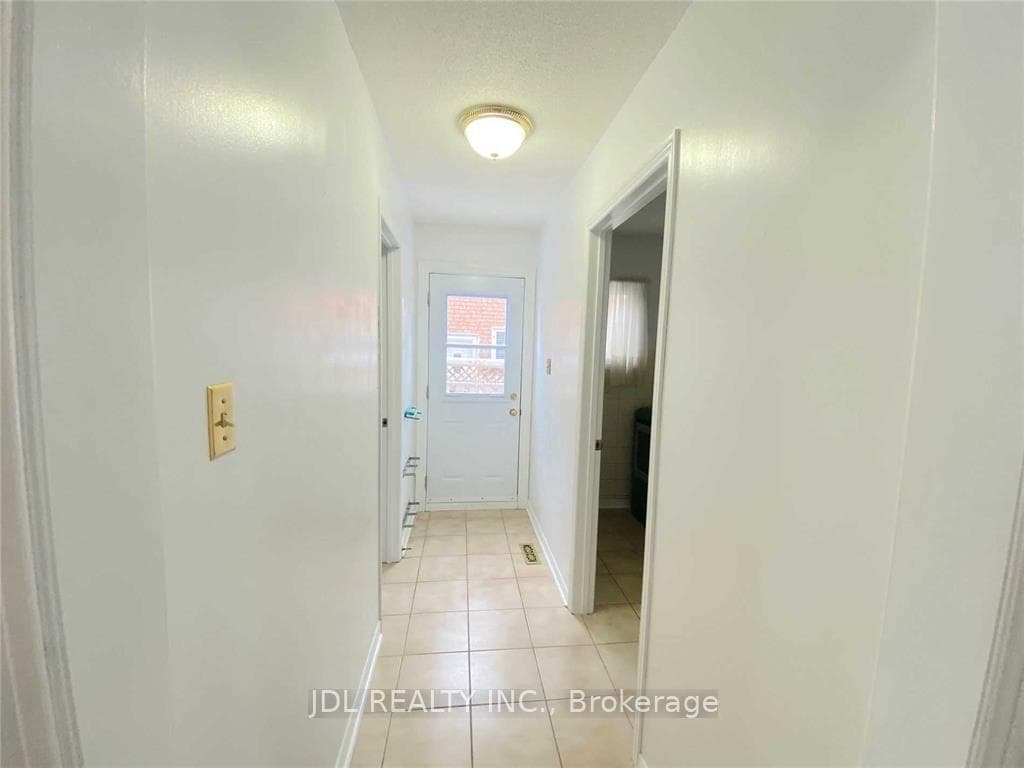 35 Foxhill Drive photo 13