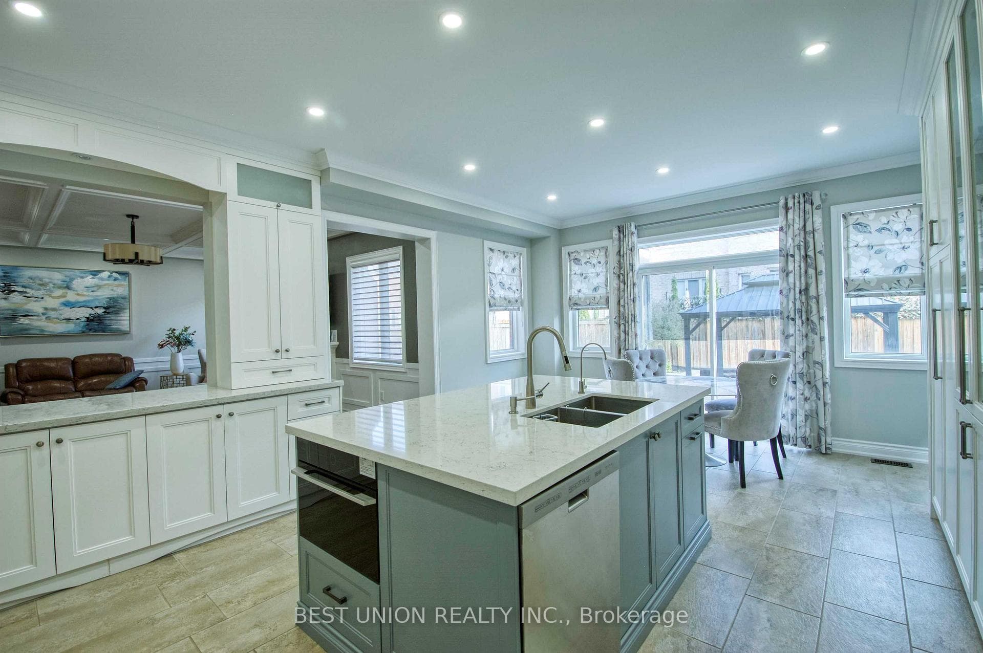 1183 Mctavish Drive photo 20