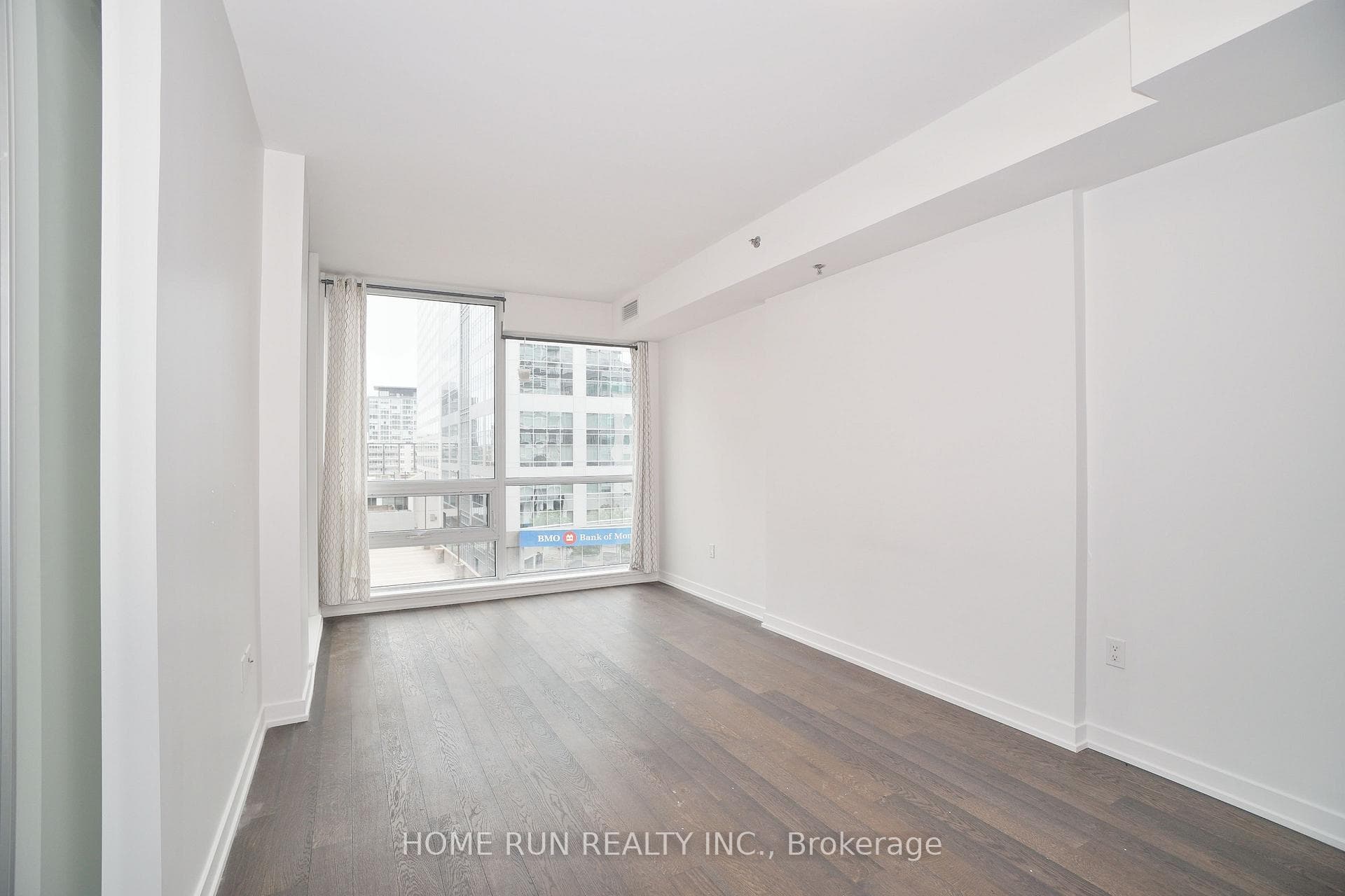 199 SLATER Street Unit 601 photo 11